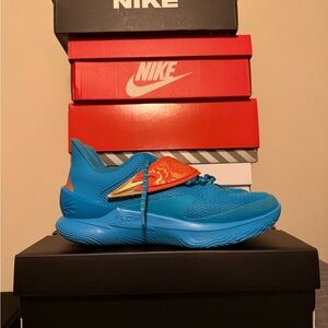 Curry Branded Fox 1 Basketball Shoe Size 10